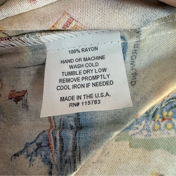 Disney Parks Vacation Club Hotel Resorts Icons Men's Button Up Map NWT - Picture 3 of 9